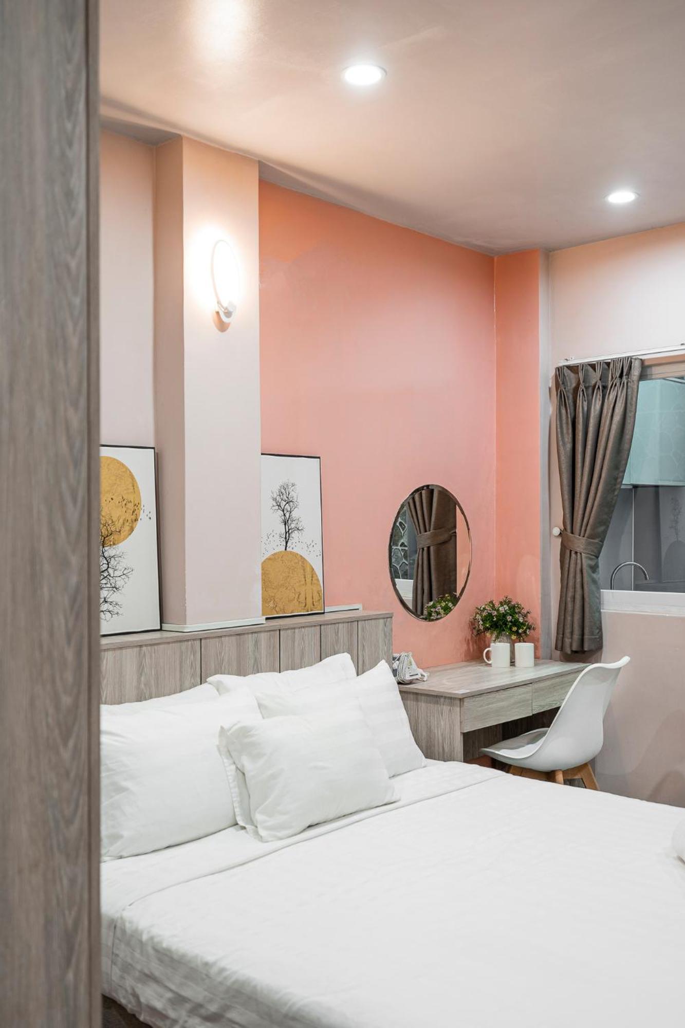 Cozy Inn Near Buivien Street Ho Chi Minh City Exterior photo