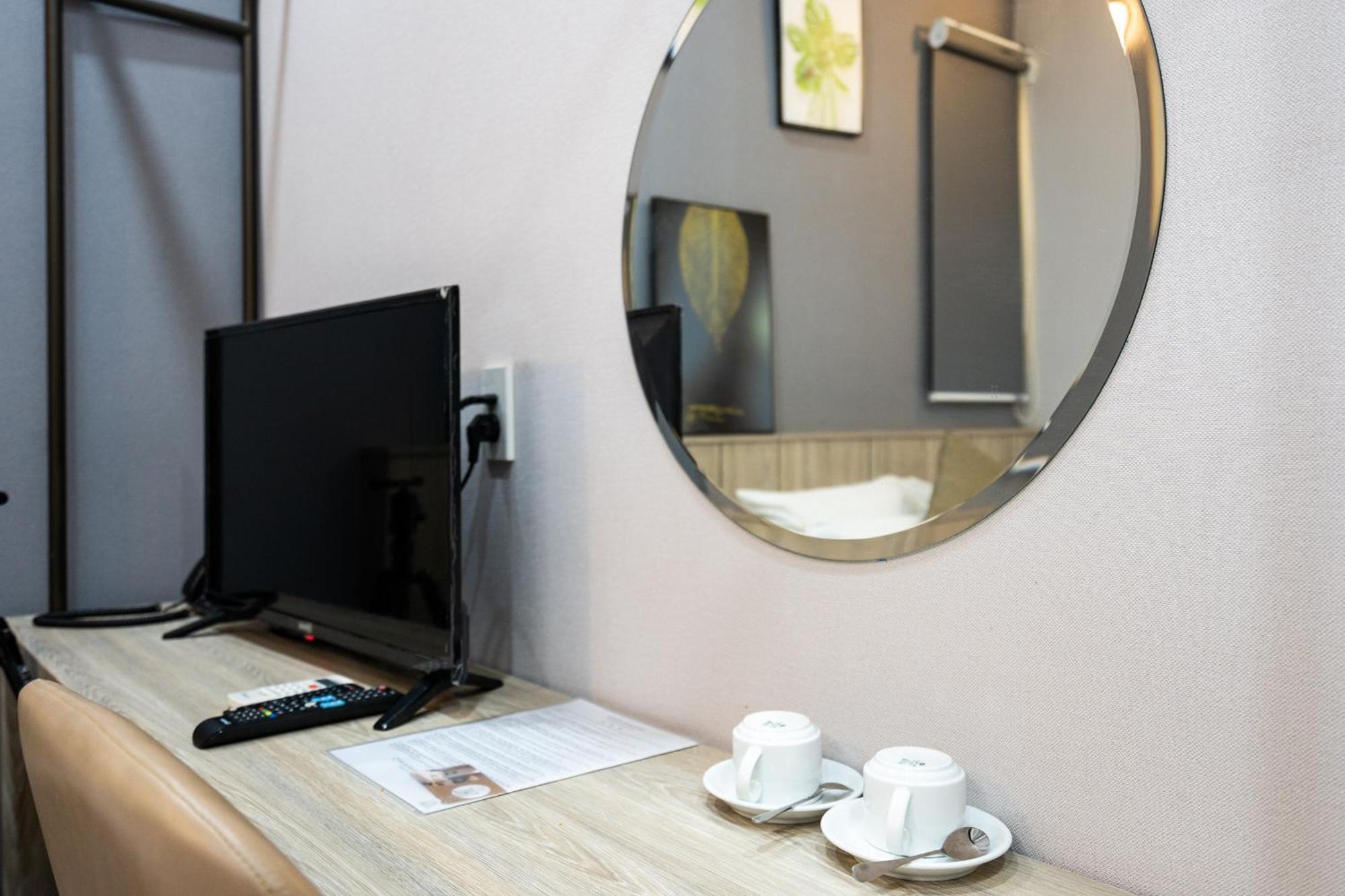 Cozy Inn Near Buivien Street Ho Chi Minh City Exterior photo